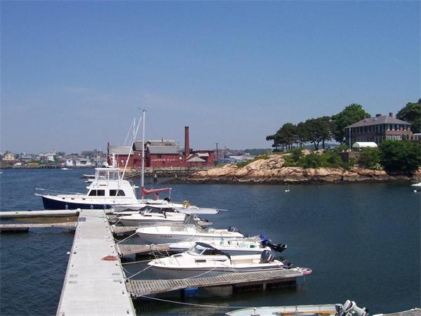 7 Rackliffe Street, Unit 2B Gloucester, MA 01930 - Photo 5 of 28 Gallery Image 5