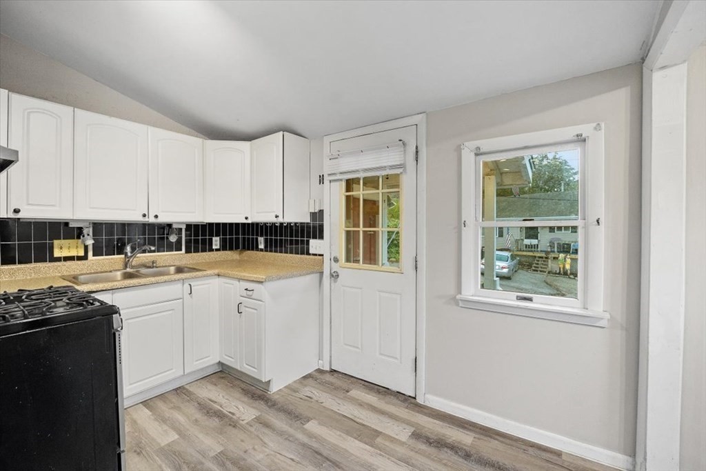 14 Overlook Road Weymouth, MA 02189 - Photo 13 of 24 Gallery Image 13