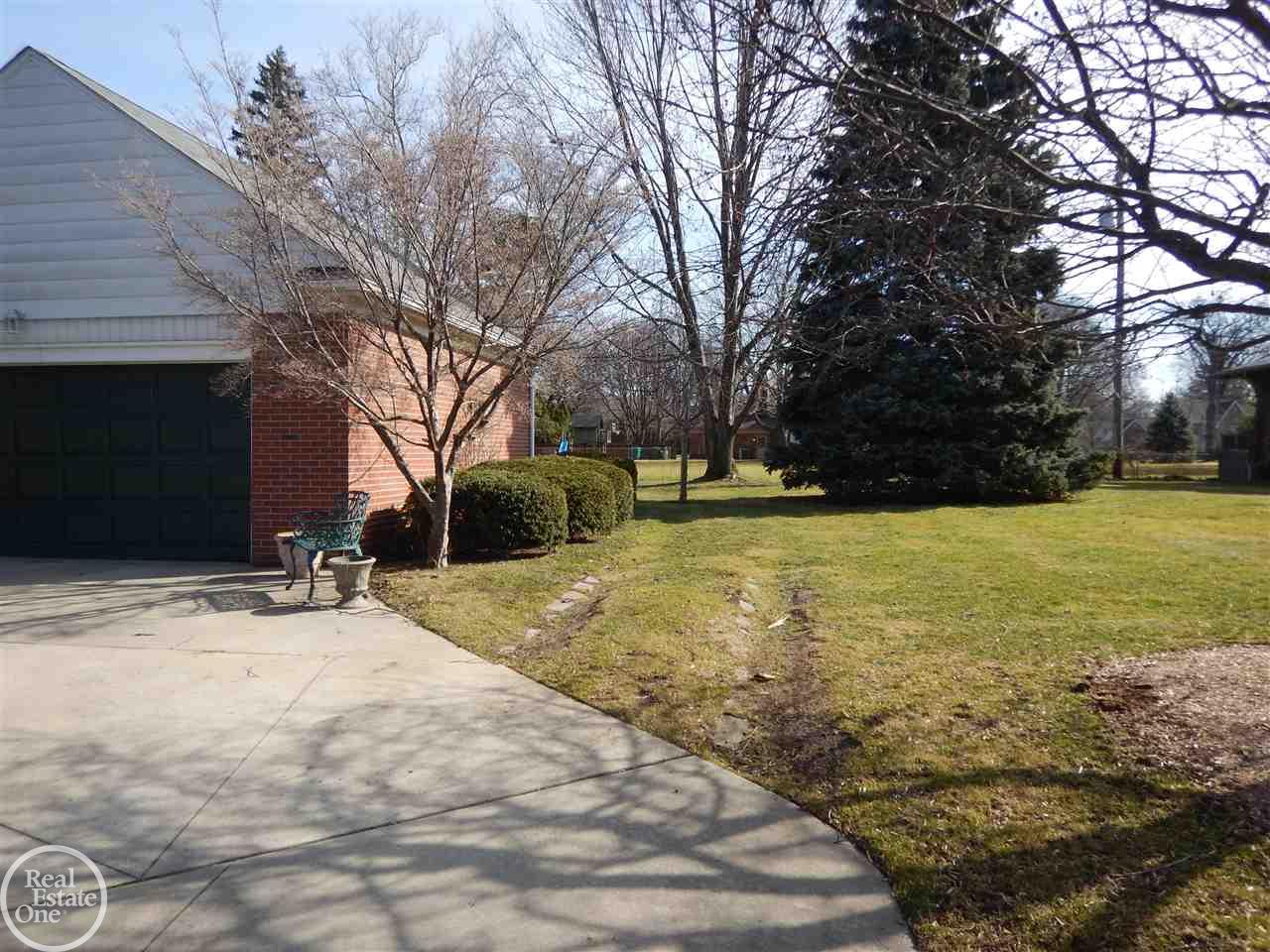 1008 Bedford Road Grosse Pointe Park, MI 48230 - Photo 44 of 47
