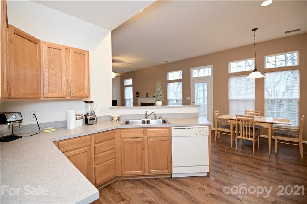 16205 Hayfield Road Charlotte, NC 28213 - Photo 18 of 33