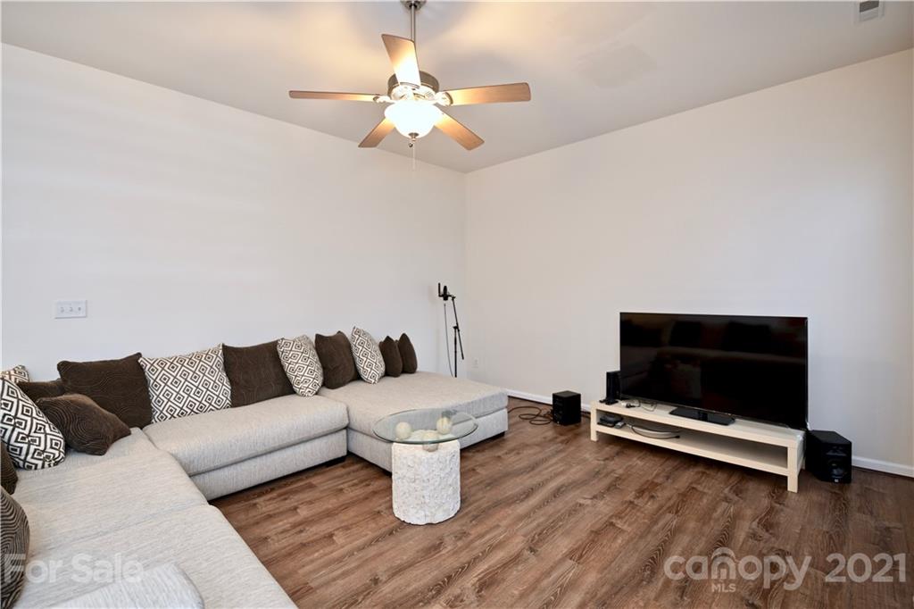 16205 Hayfield Road Charlotte, NC 28213 - Photo 10 of 33
