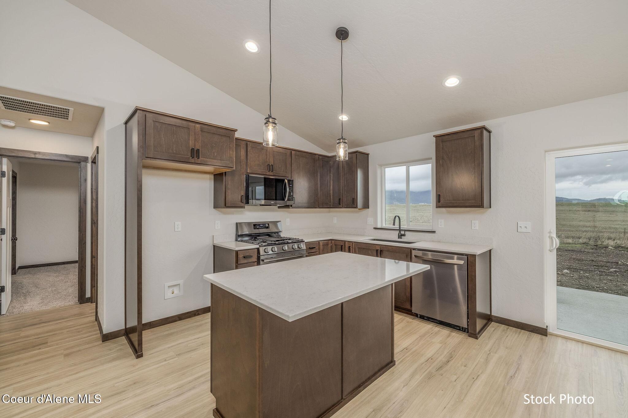 11651 North Simmons Lane Rathdrum, ID 83858 - Photo 6 of 15 12IMG_1038-HDR-Edit