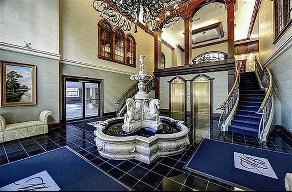 a table and chairs in a living room
