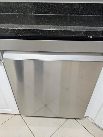 a close view of sink