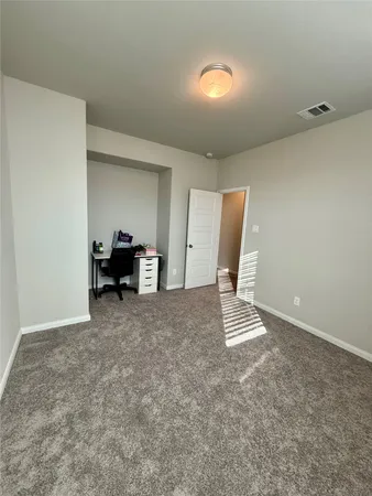 a view of livingroom with furniture