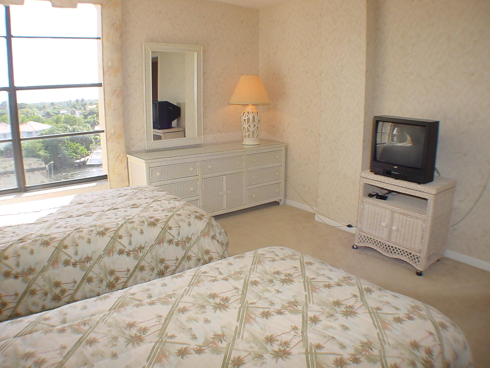 22 Royal Palm Way, Unit 604 Boca Raton, FL 33432 - Photo 14 of 46 DSC00557