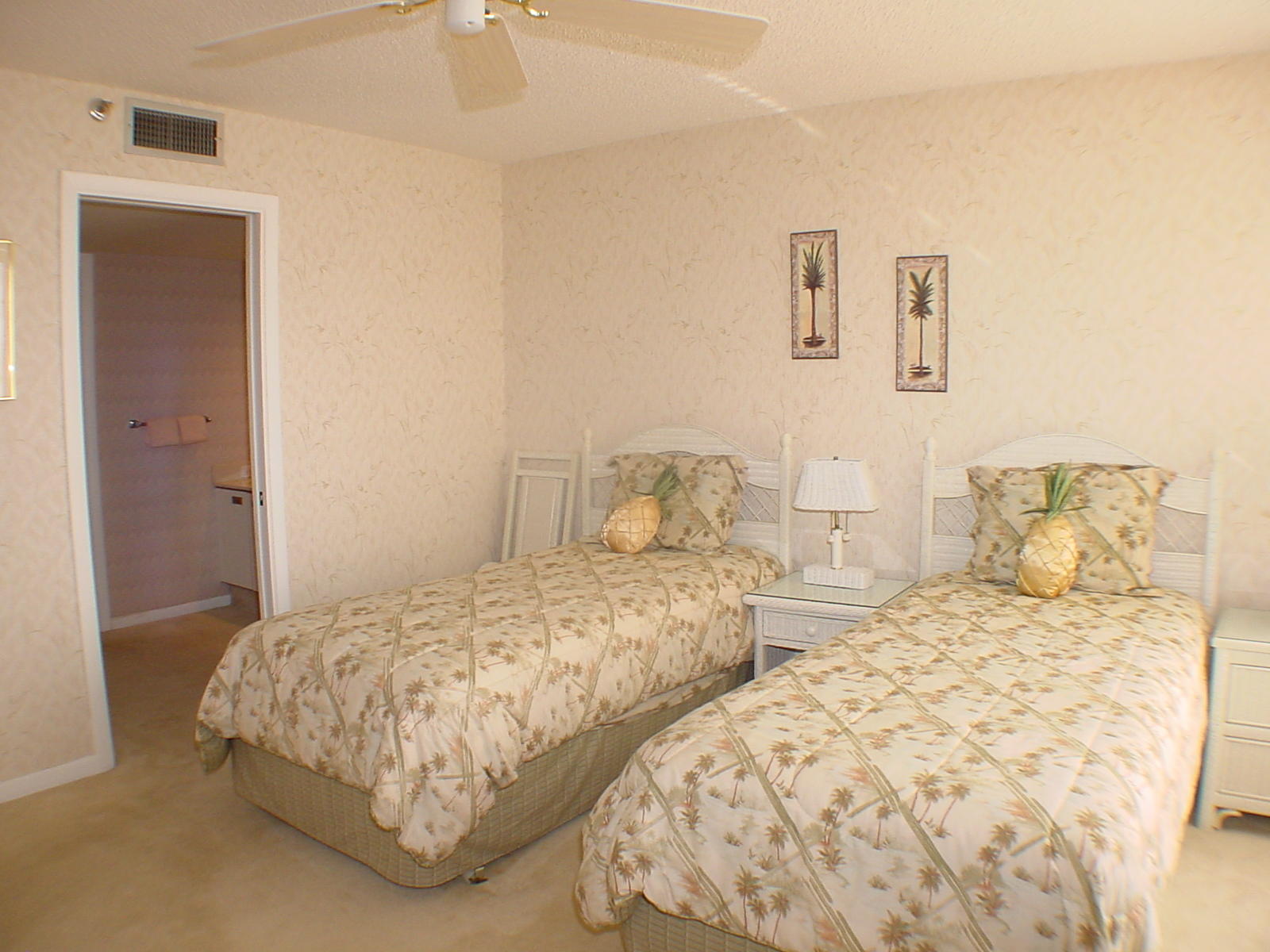 22 Royal Palm Way, Unit 604 Boca Raton, FL 33432 - Photo 19 of 46 DSC00583