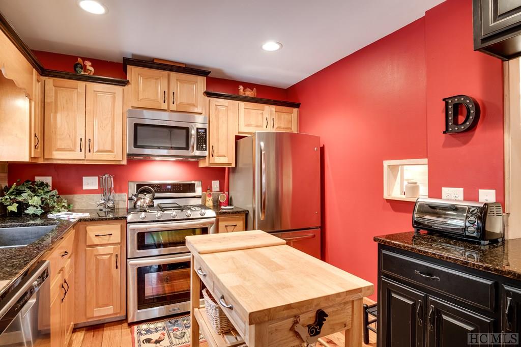 7390 Wayah Road Franklin, NC 28734 - Photo 20 of 66 Gallery Image 20