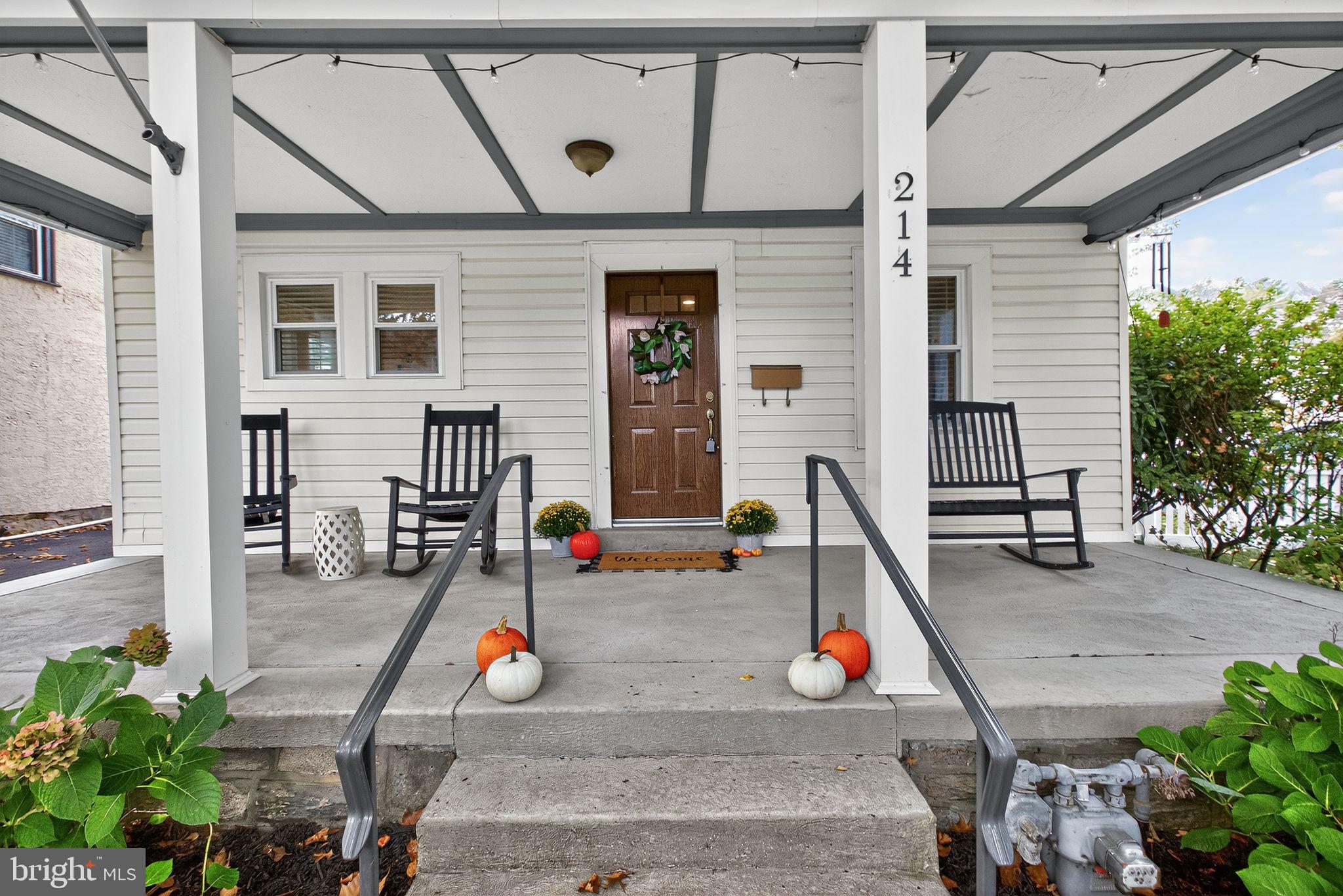 214 Lynbrooke Road Springfield, PA 19064 - Photo 4 of 42 a view of house with a backyard and sitting area