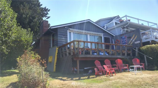 $1,700 | 19014 Soundview Drive Northwest, Stanwood, WA 98292