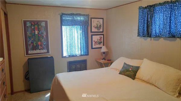 $1,700 | 19014 Soundview Drive Northwest, Stanwood, WA 98292