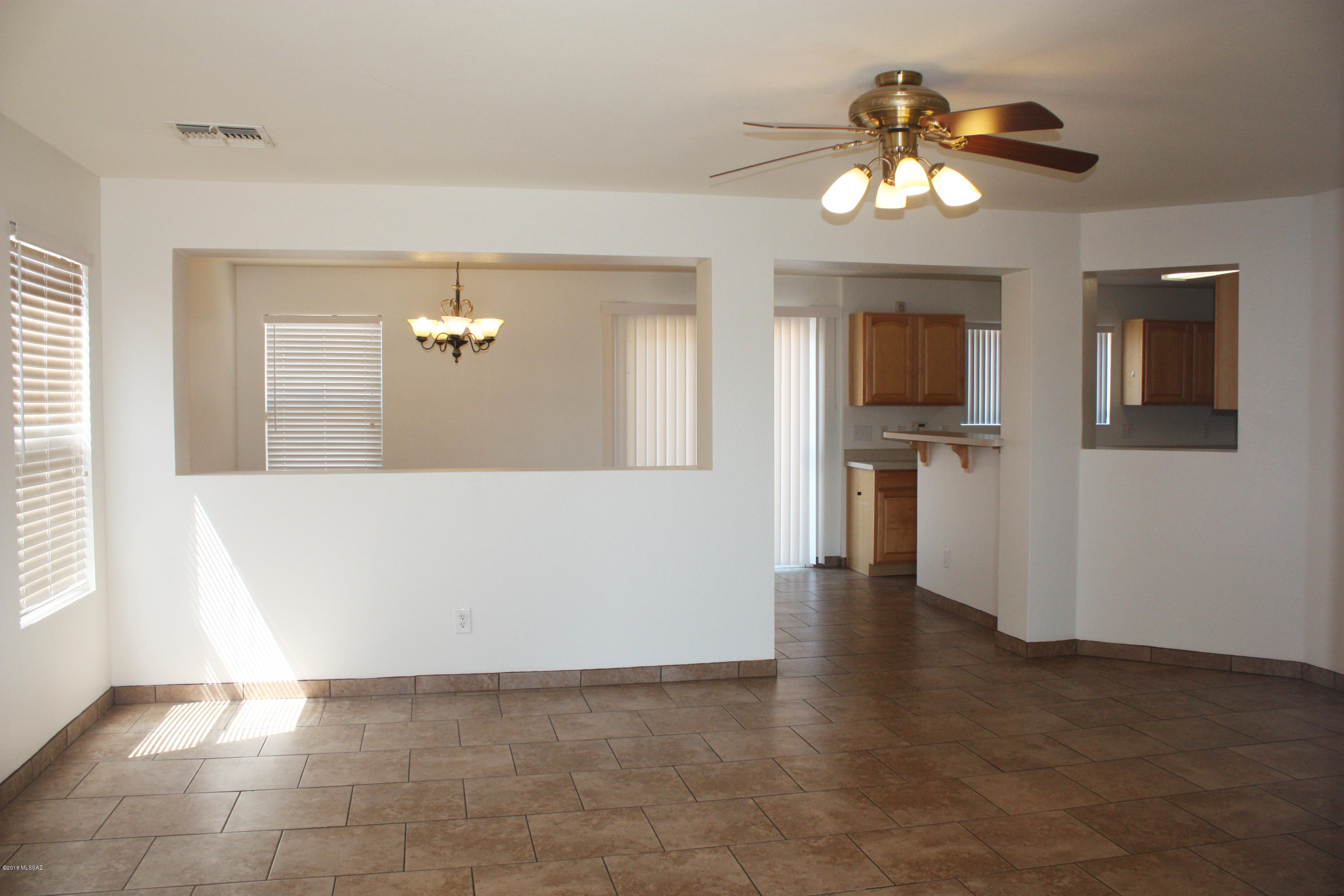 6845 South Harrier Loop Tucson, AZ 85756 - Photo 3 of 34
