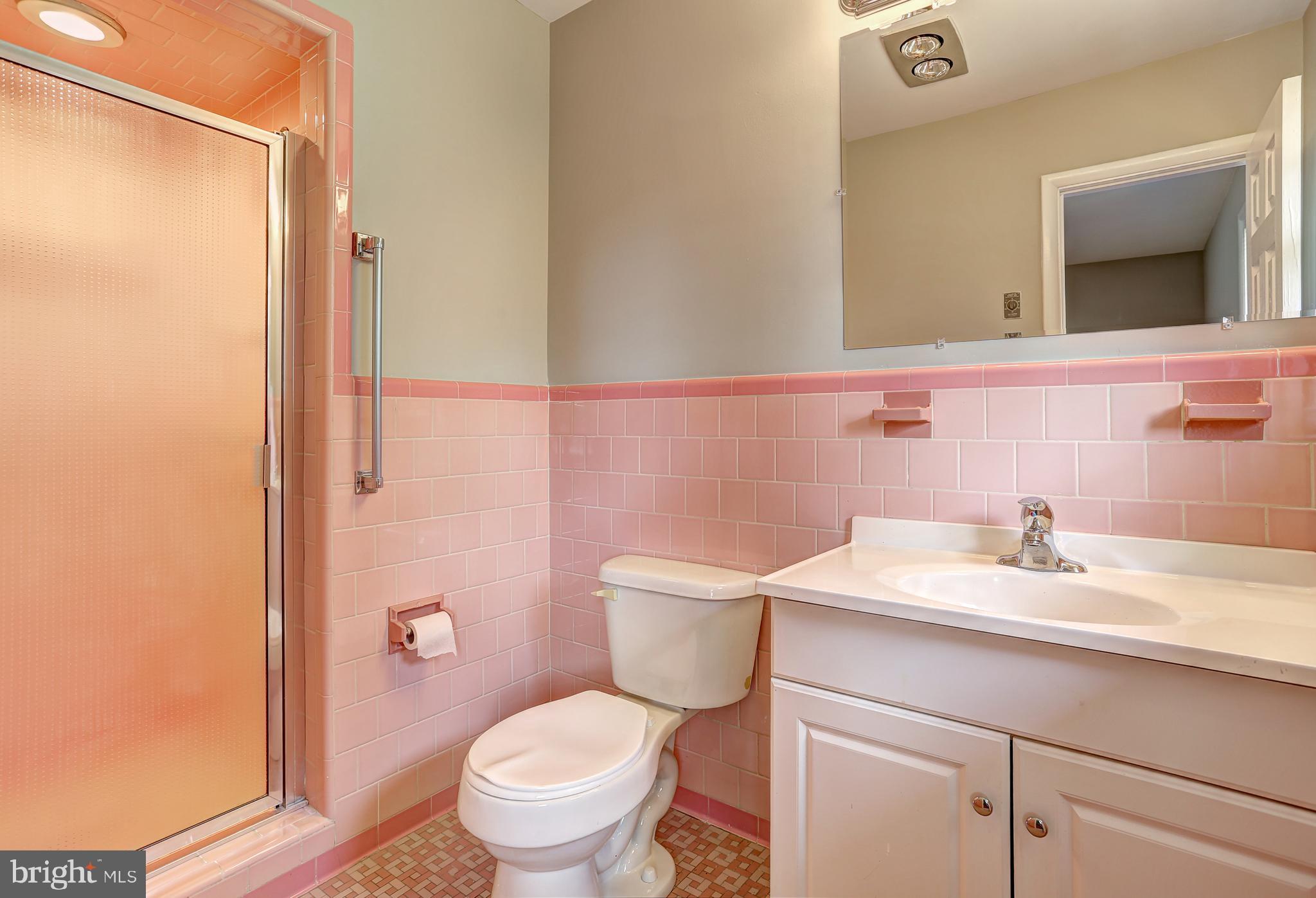 9117 Dunloggin Road Ellicott City, MD 21042 - Photo 12 of 37 Master Bath