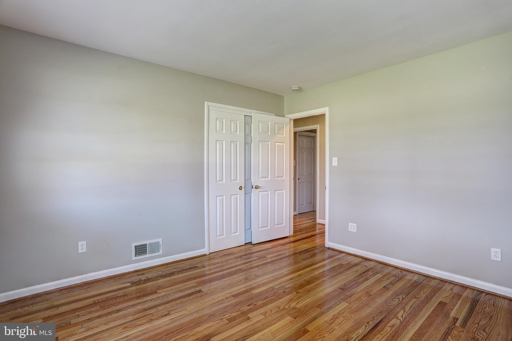 9117 Dunloggin Road Ellicott City, MD 21042 - Photo 20 of 37 Master Bath