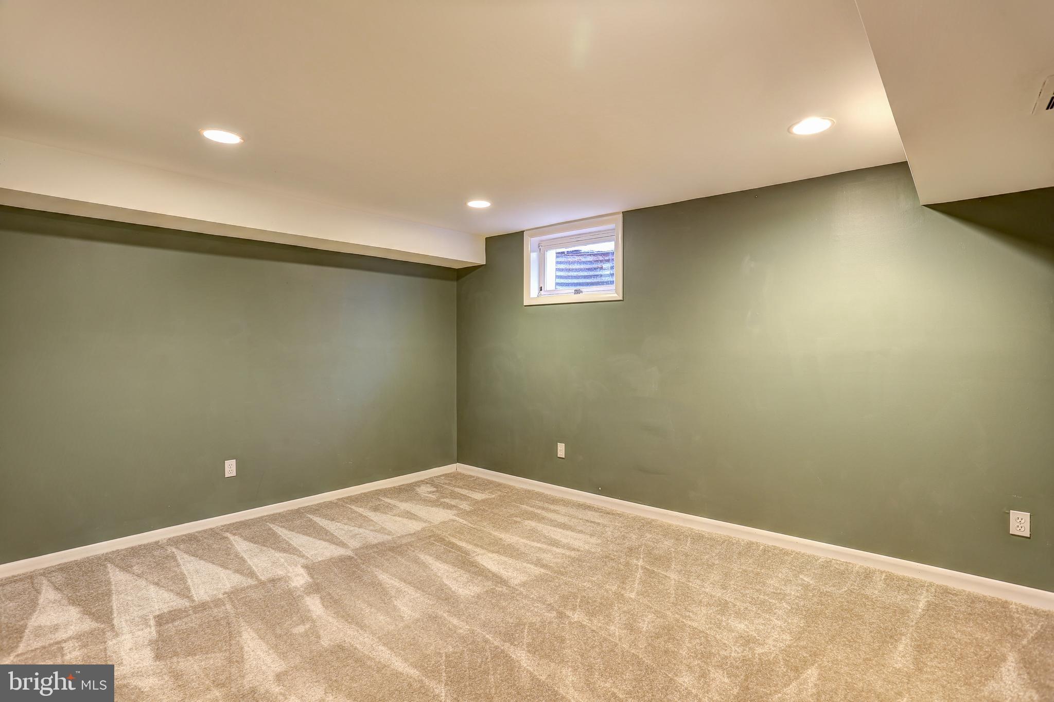 9117 Dunloggin Road Ellicott City, MD 21042 - Photo 24 of 37