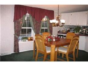 15 Loop Road Londonderry, NH 03053 - Photo 3 of 5