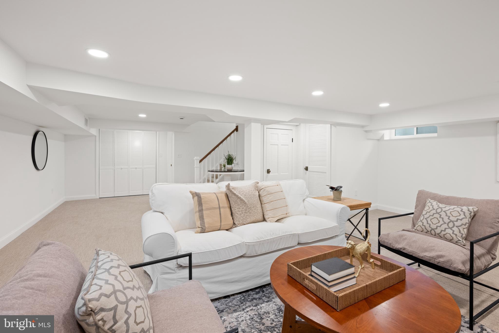 7819 Overbrook Road Ruxton, MD 21204 - Photo 65 of 80 a living room with furniture
