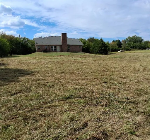 $389,500 | 301 County Road 5066, Leonard, TX 75452