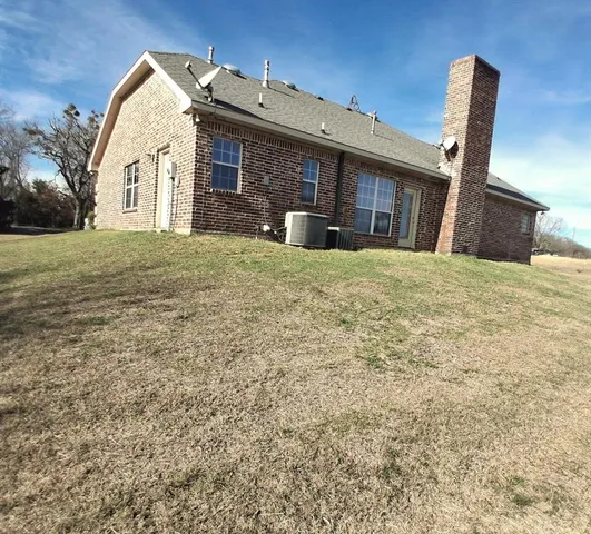 $369,500 | 301 County Road 5066, Leonard, TX 75452