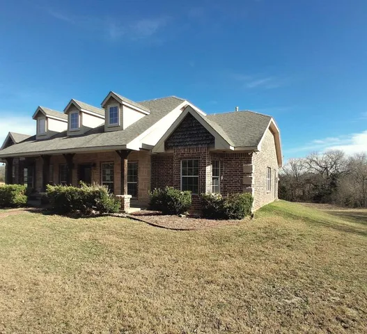 $369,500 | 301 County Road 5066, Leonard, TX 75452