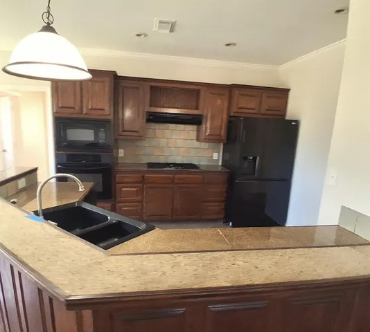 $369,500 | 301 County Road 5066, Leonard, TX 75452