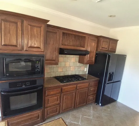 $369,500 | 301 County Road 5066, Leonard, TX 75452