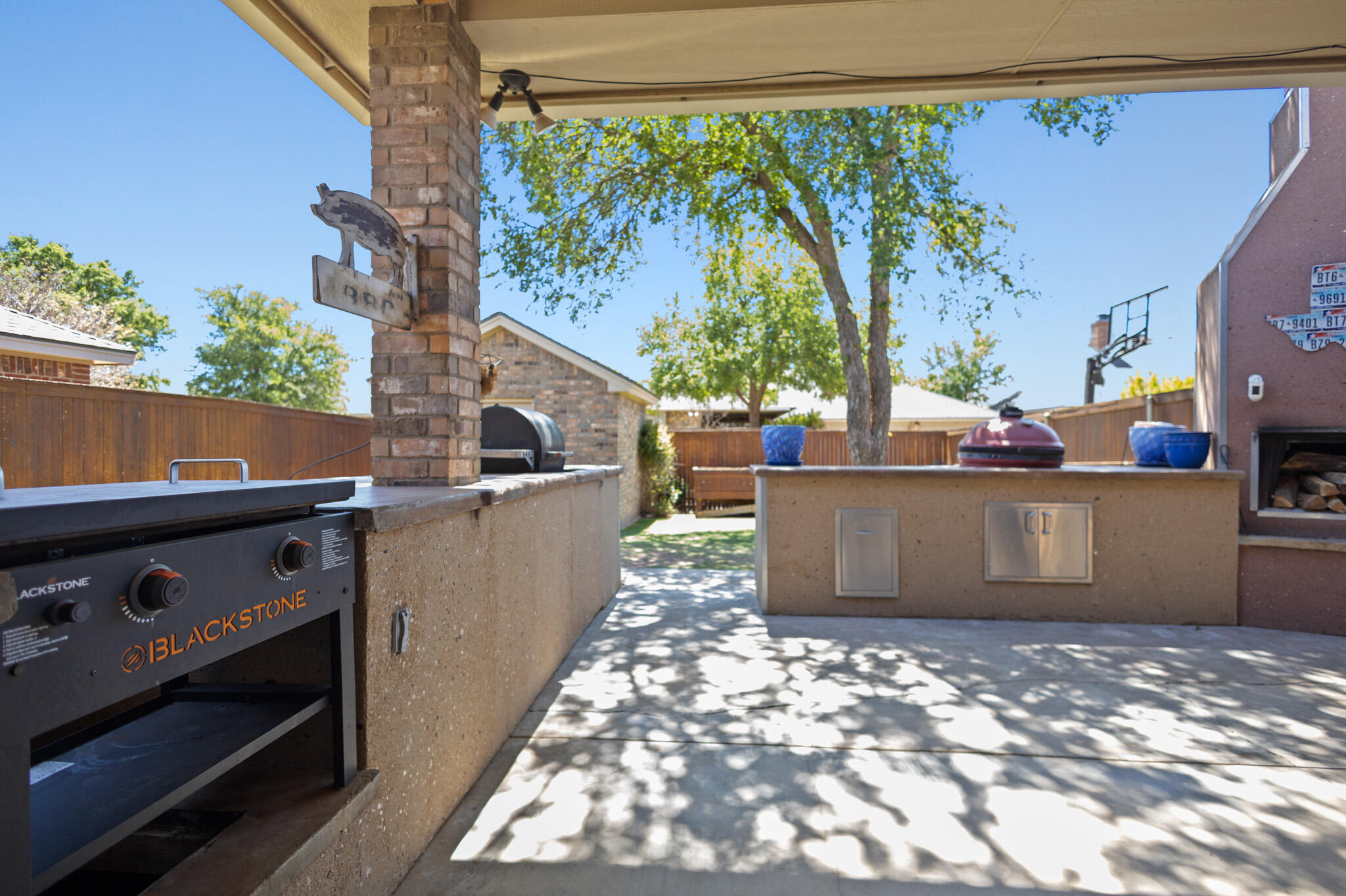 6005 93rd Street Lubbock, TX 79424 - Photo 25 of 31 a view of a outdoor kitchen