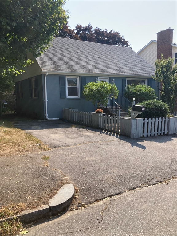 45 Pilgrim Avenue Worcester, MA 01604 - Photo 2 of 16