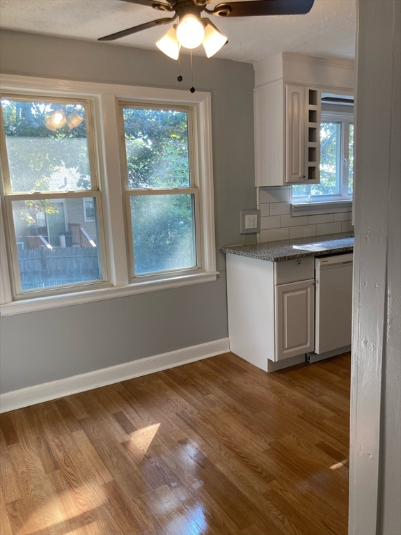 45 Pilgrim Avenue Worcester, MA 01604 - Photo 9 of 16