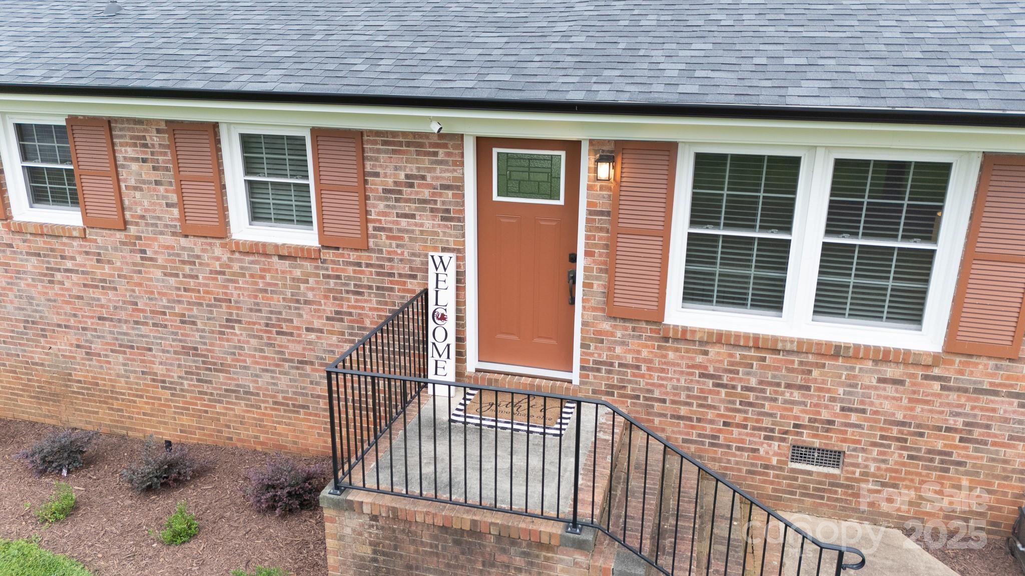 1811 Eastview Road Rock Hill, SC 29732 - Photo 4 of 35 Gallery Image 4