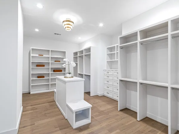 $1,199,000 | 1207 Tabor Street, Houston, TX 77009