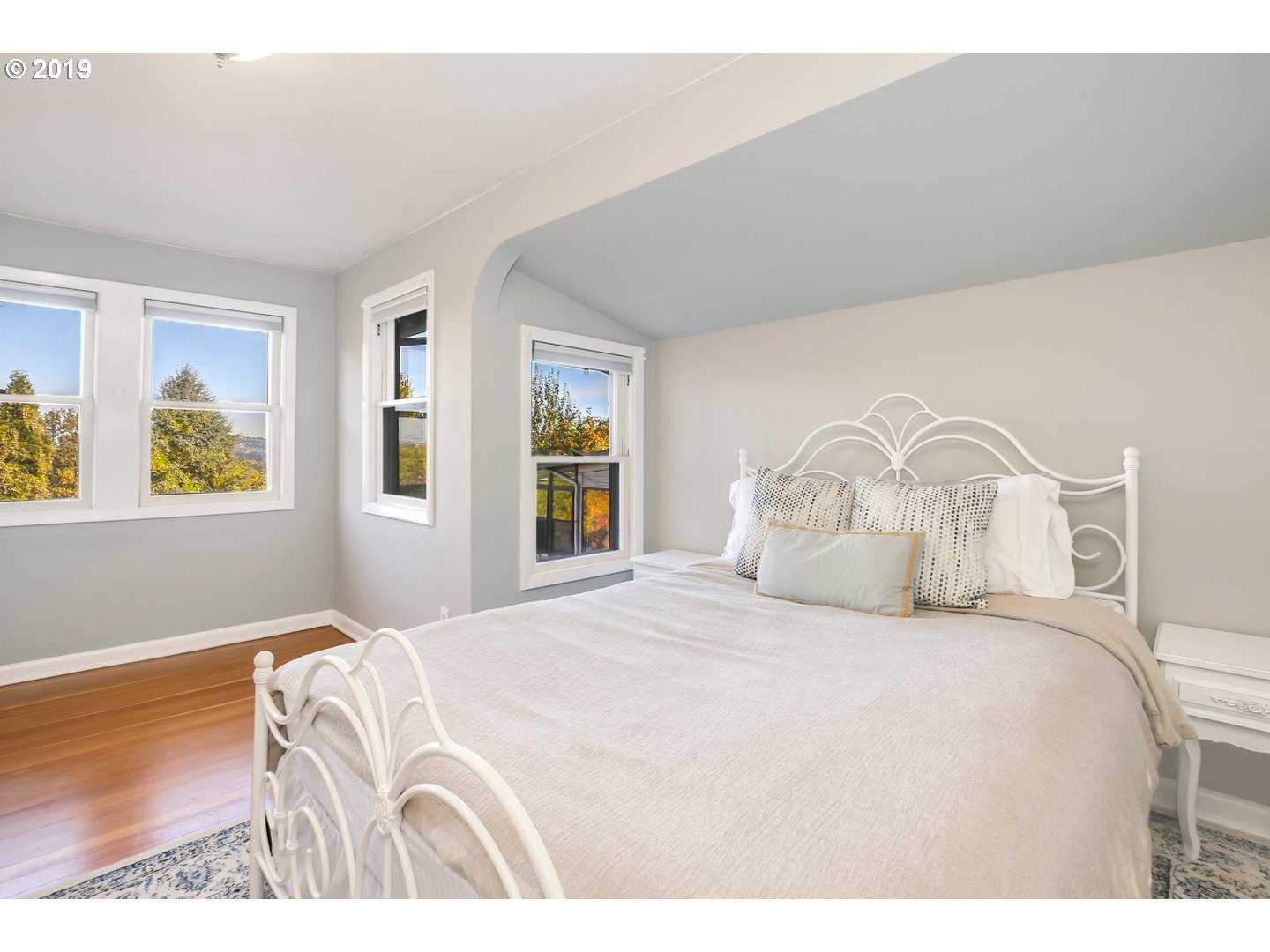 7010 Southwest Brier Place Portland, OR 97219 - Photo 13 of 32 Gallery Image 13