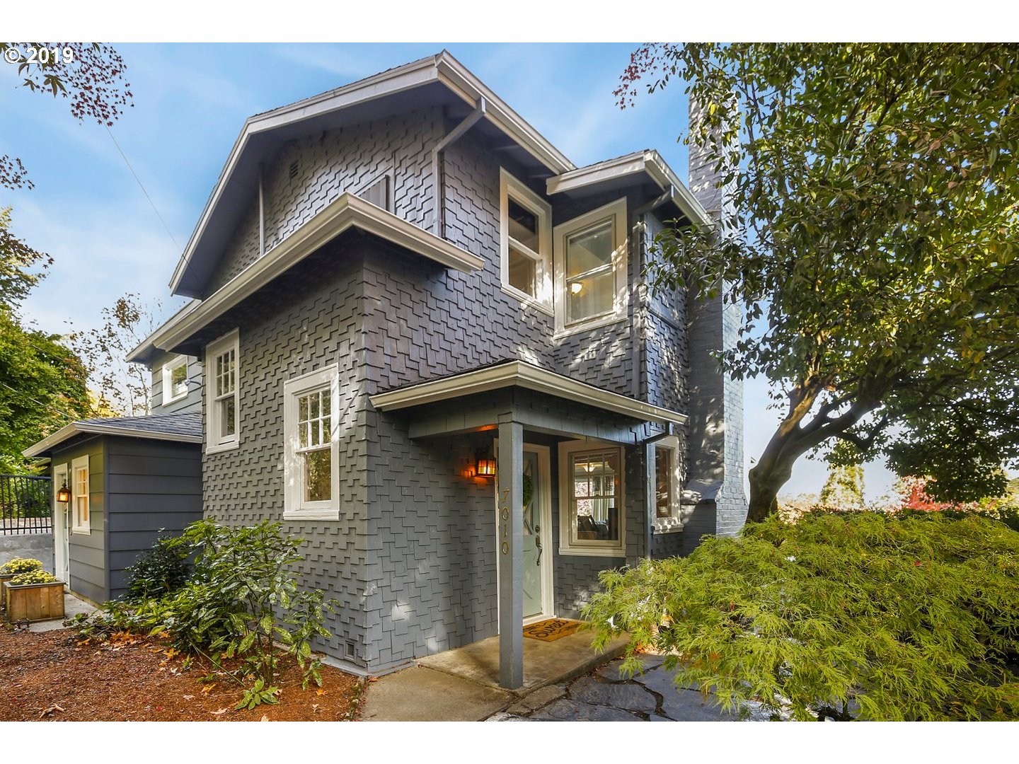 7010 Southwest Brier Place Portland, OR 97219 - Photo 28 of 32 Gallery Image 28