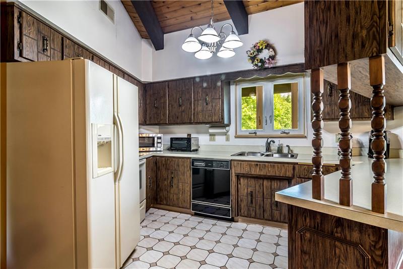 46 Galati Road McDonald, PA 15057 - Photo 10 of 25 Gallery Image 10