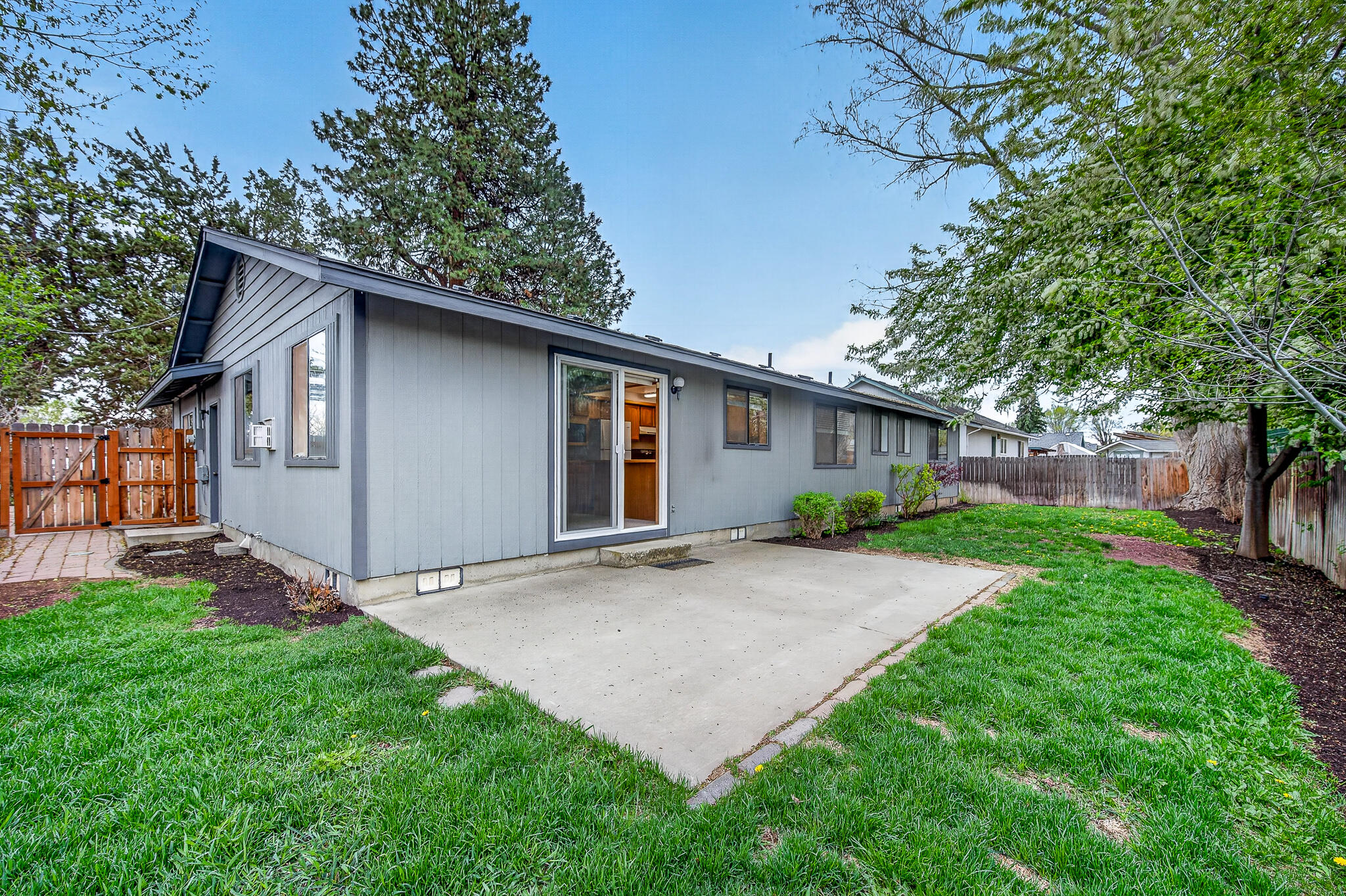 2747 Southwest 23rd Street Redmond, OR 97756 - Photo 36 of 38 MAL_3785