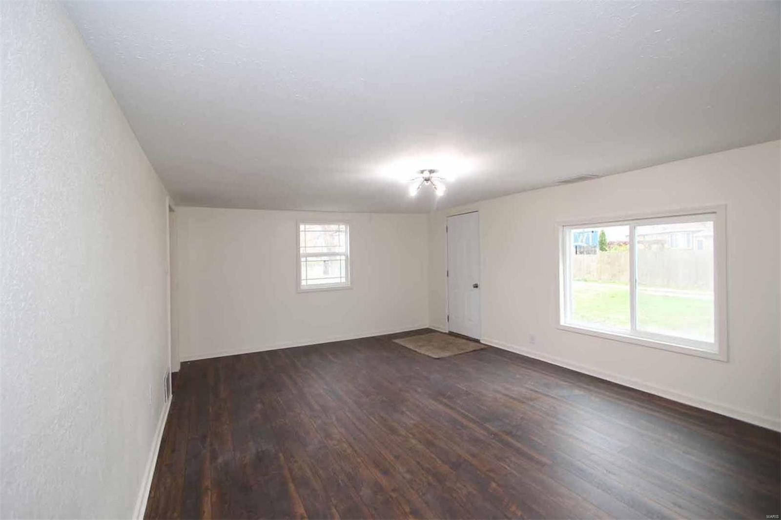 1929 Pontoon Road Granite City, IL 62040 - Photo 22 of 36 Gallery Image 22