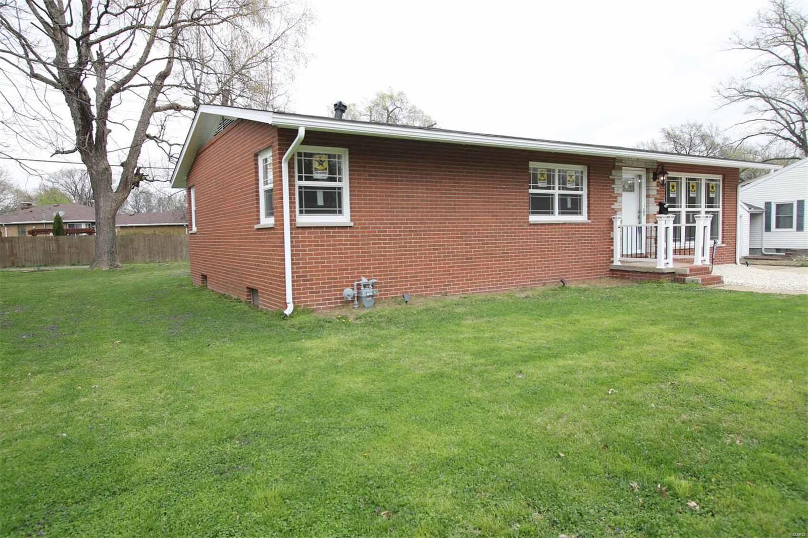 1929 Pontoon Road Granite City, IL 62040 - Photo 4 of 36 Gallery Image 4