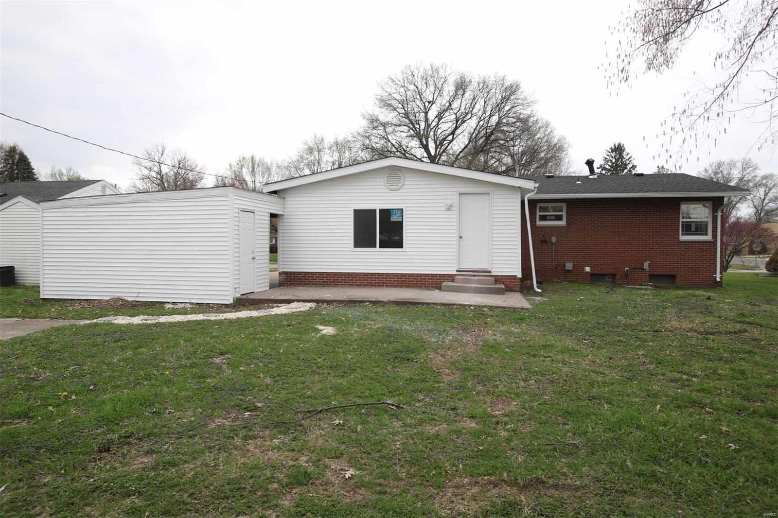 1929 Pontoon Road Granite City, IL 62040 - Photo 34 of 36 Gallery Image 34