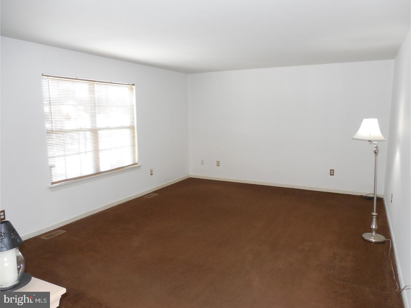 524 West Reeser Street Leesport, PA 19533 - Photo 10 of 25 Family Room