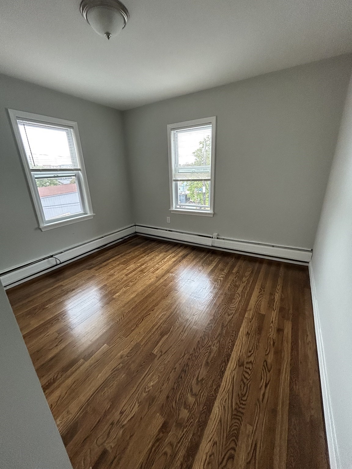 137 Chelsea Street, Unit 2R Everett, MA 02149 - Photo 9 of 12 Gallery Image 9