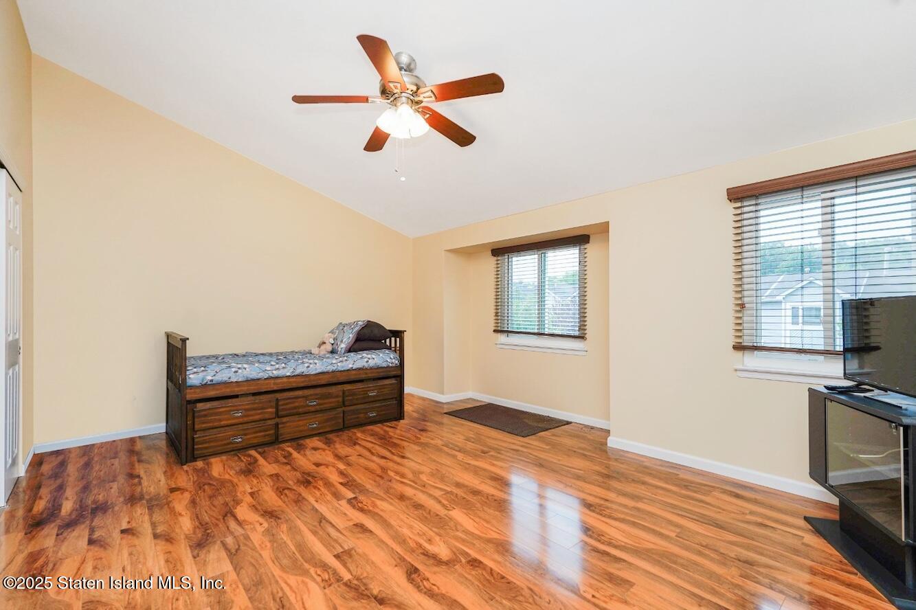 182 Pembrook Loop Staten Island, NY 10309 - Photo 20 of 38 Photo Jul 07 2025, 9 29 21 AM