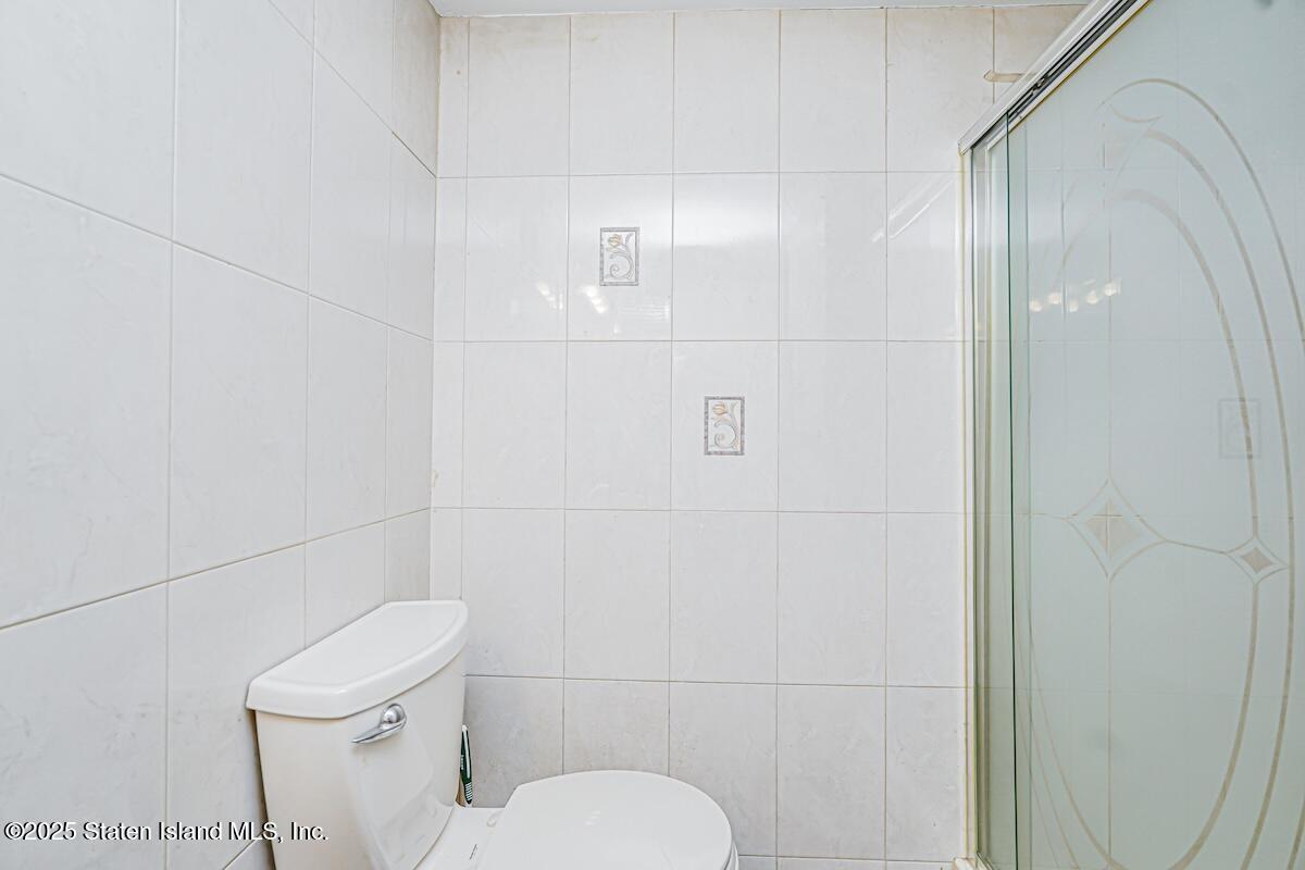 182 Pembrook Loop Staten Island, NY 10309 - Photo 29 of 38 Photo Jul 01 2025, 4 39 08 PM