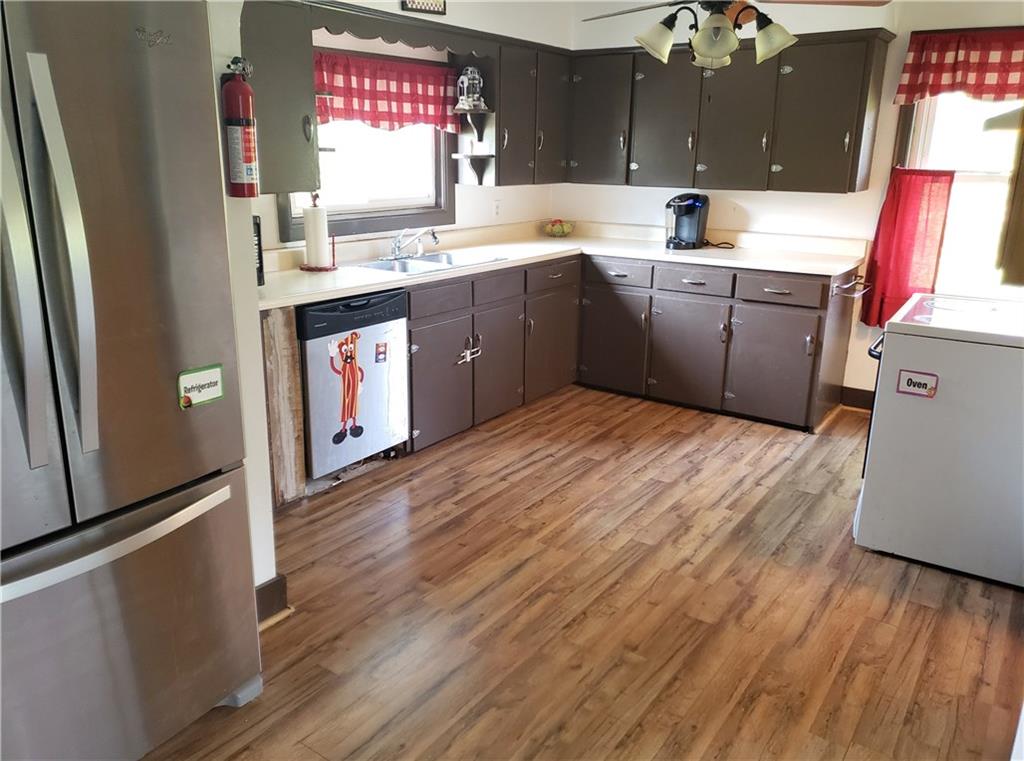 4252 Ellwood Road New Castle, PA 16101 - Photo 3 of 20