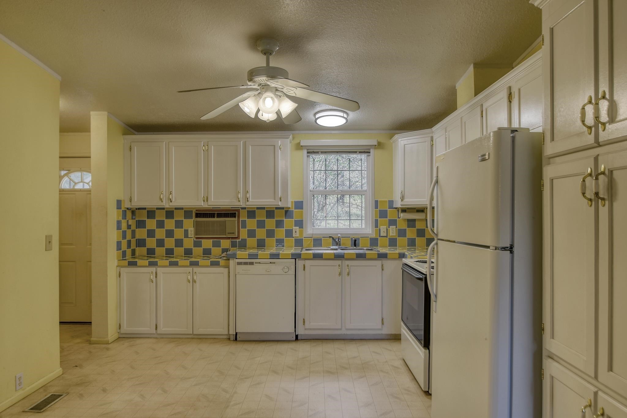 6305 North Garfield Road Spokane, WA 99224 - Photo 8 of 20