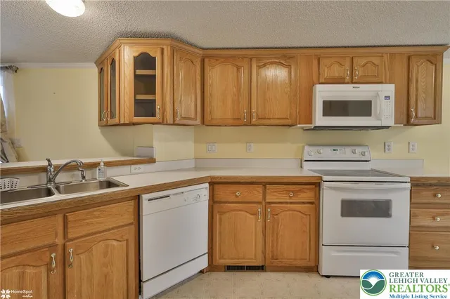 $189,900 | 6 Dogwood Lane, Quakertown, PA 18951