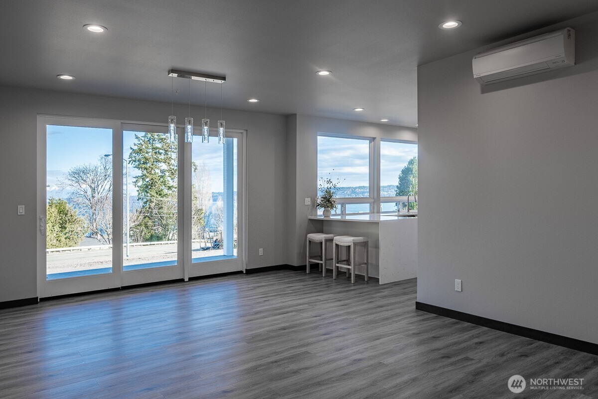 6441 Humphrey Road, Unit 3 Clinton, WA 98236 - Photo 12 of 35