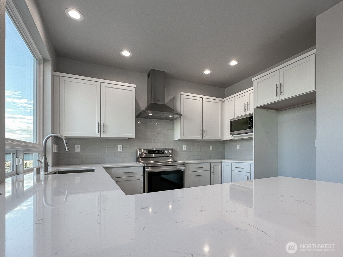 6441 Humphrey Road, Unit 3 Clinton, WA 98236 - Photo 17 of 35