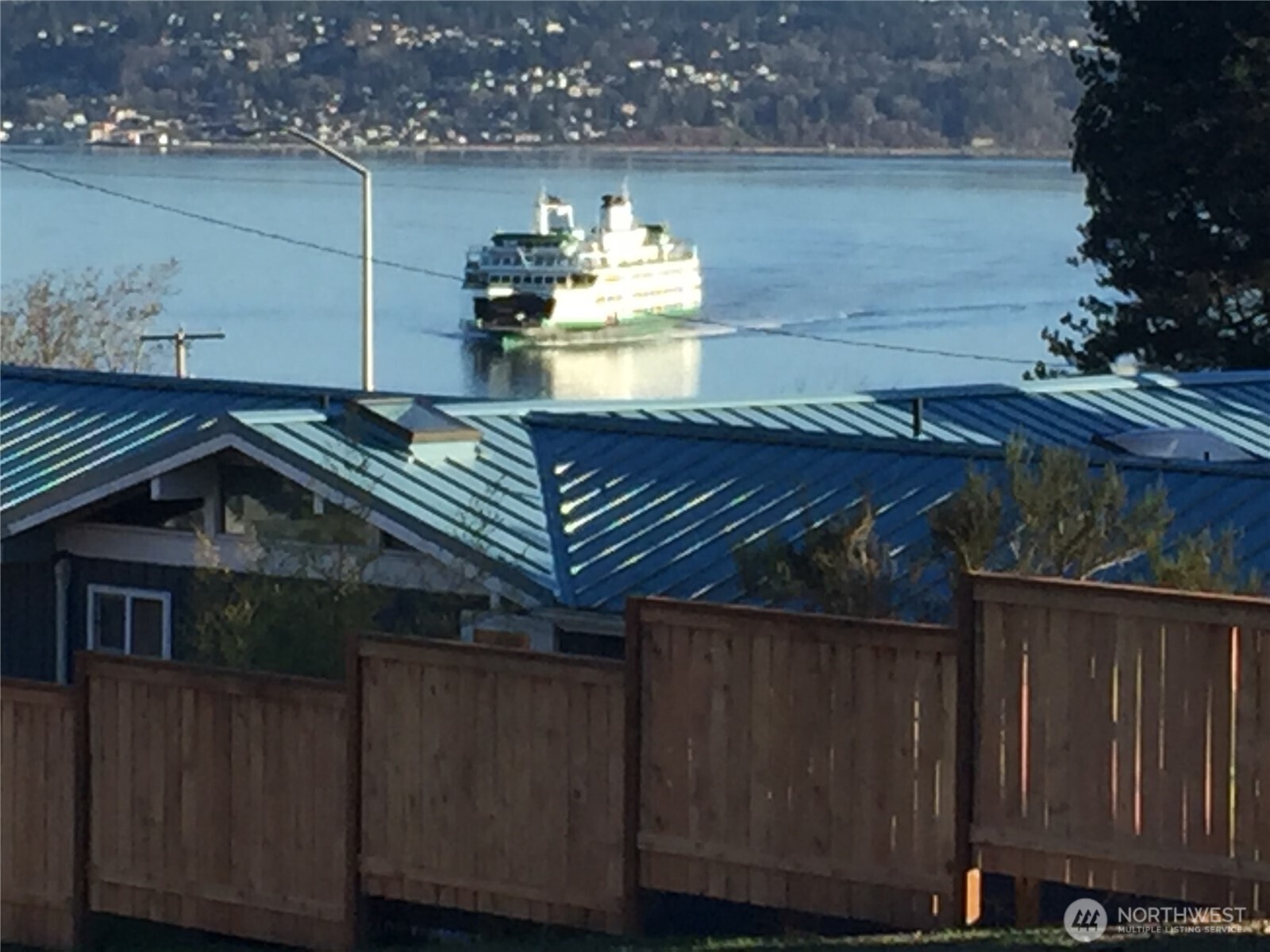 6441 Humphrey Road, Unit 3 Clinton, WA 98236 - Photo 2 of 35