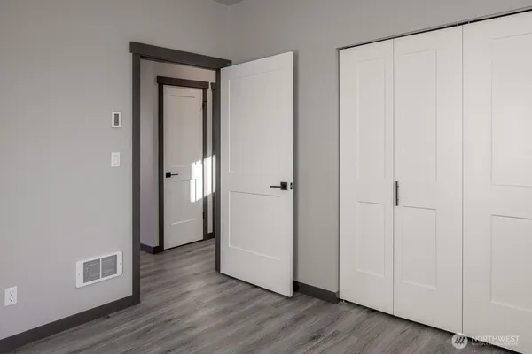 $2,200 | 6441 Humphrey Road, Unit 3, Clinton, WA 98236