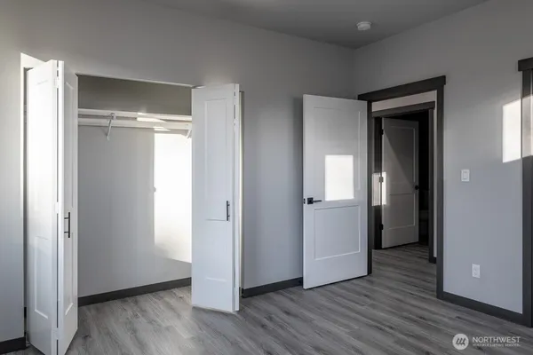 $2,200 | 6441 Humphrey Road, Unit 3, Clinton, WA 98236